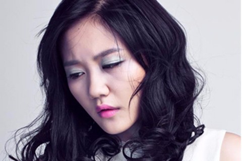 Showbiz - guồng máy kiếm tiền, thị phi và bế tắc